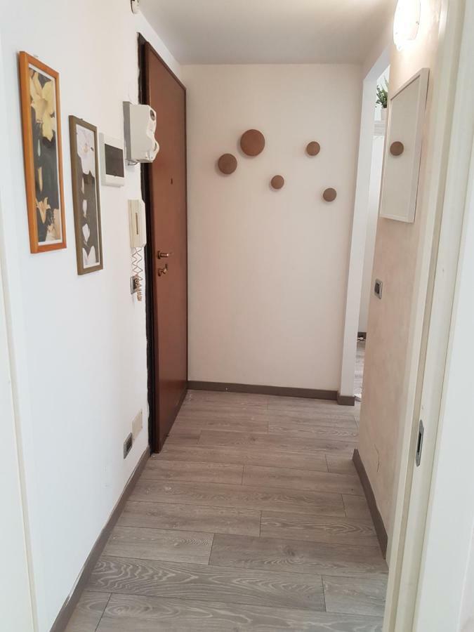 Apartamento Sant Ambrogio Flat Milán Exterior foto