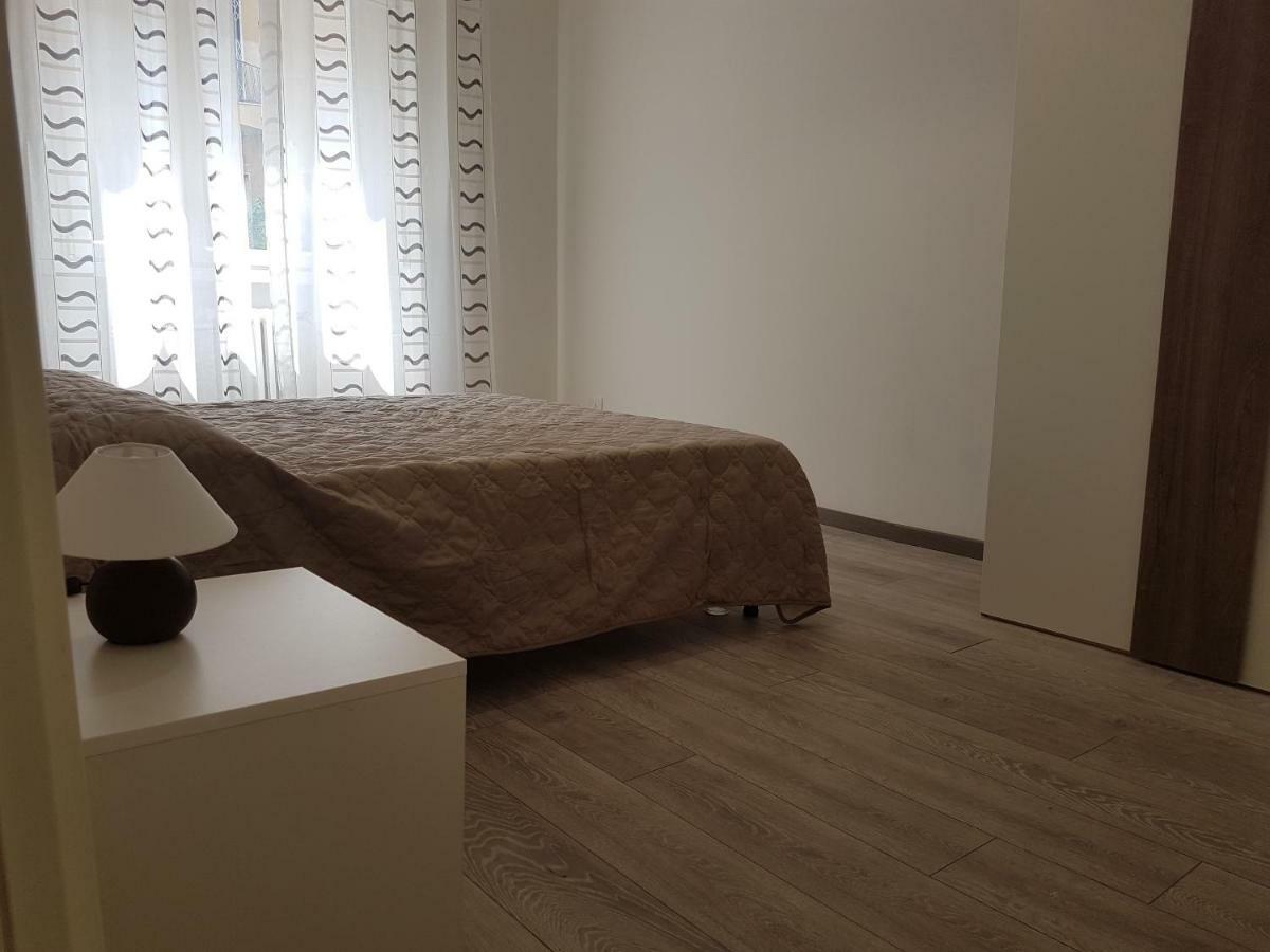 Apartamento Sant Ambrogio Flat Milán Exterior foto